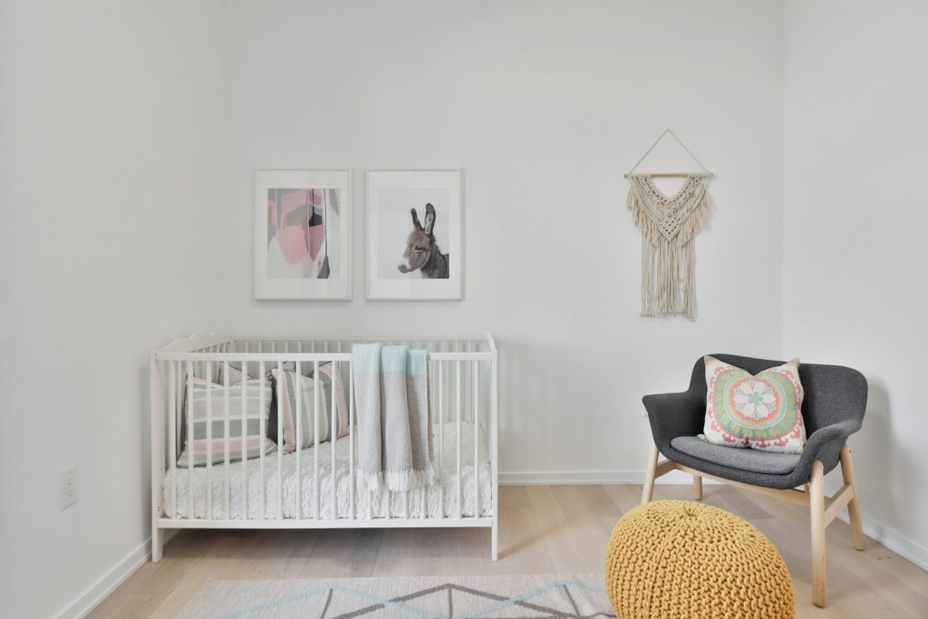 Ideer til indretning af baby pigeværelse